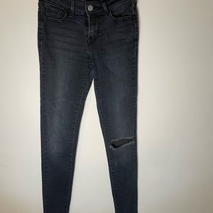 Dark navy Levi’s 710